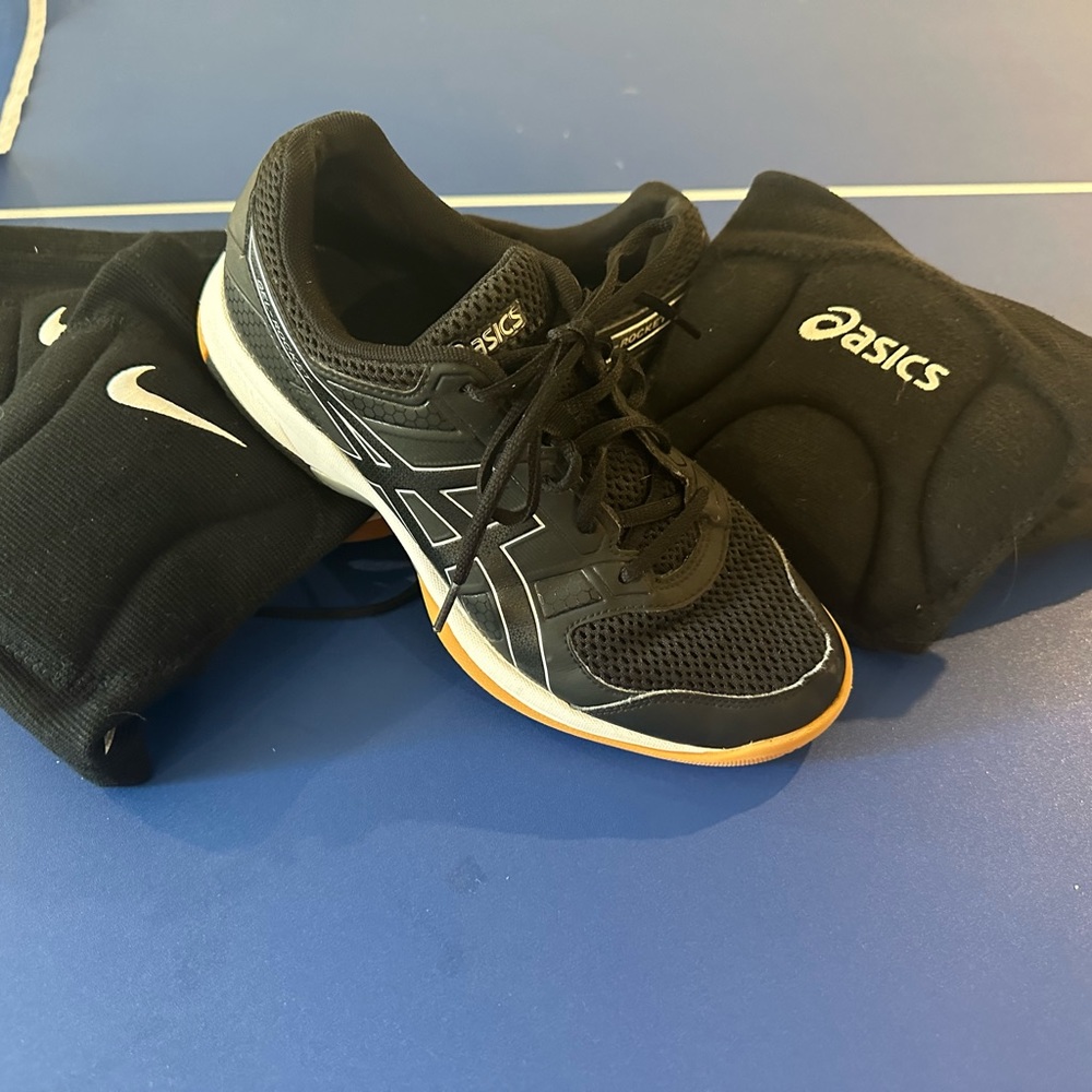 Volleyball shoes and two sets of knee pads